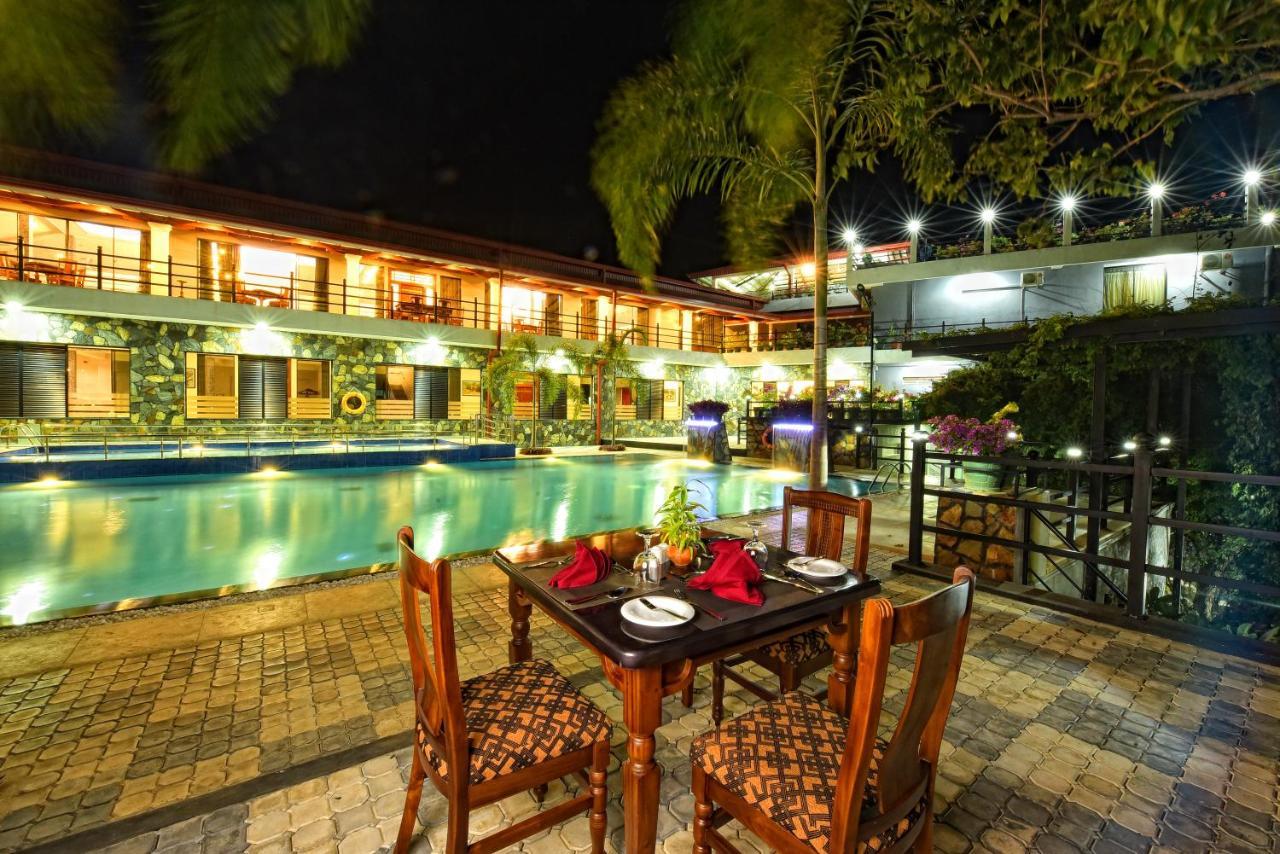 Centauria Wild Hotel Udawalawe Exterior foto