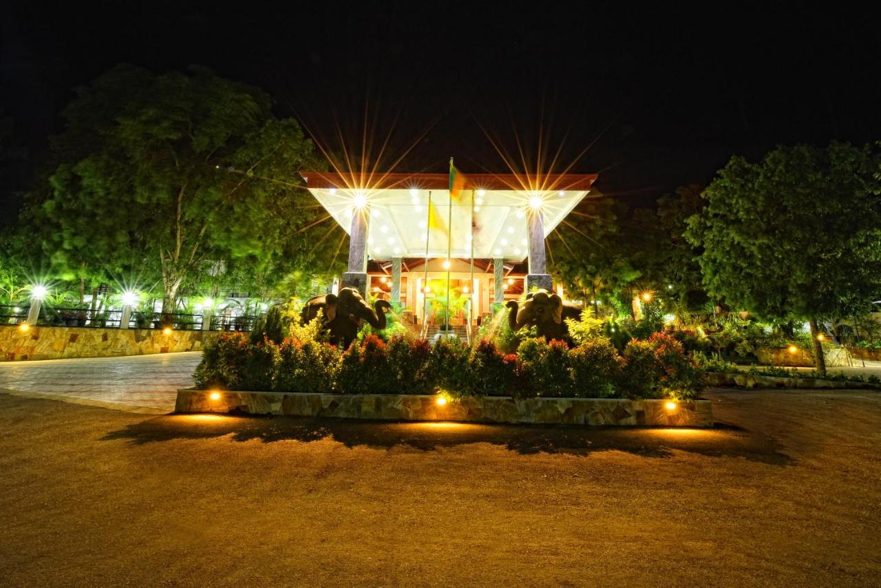 Centauria Wild Hotel Udawalawe Exterior foto