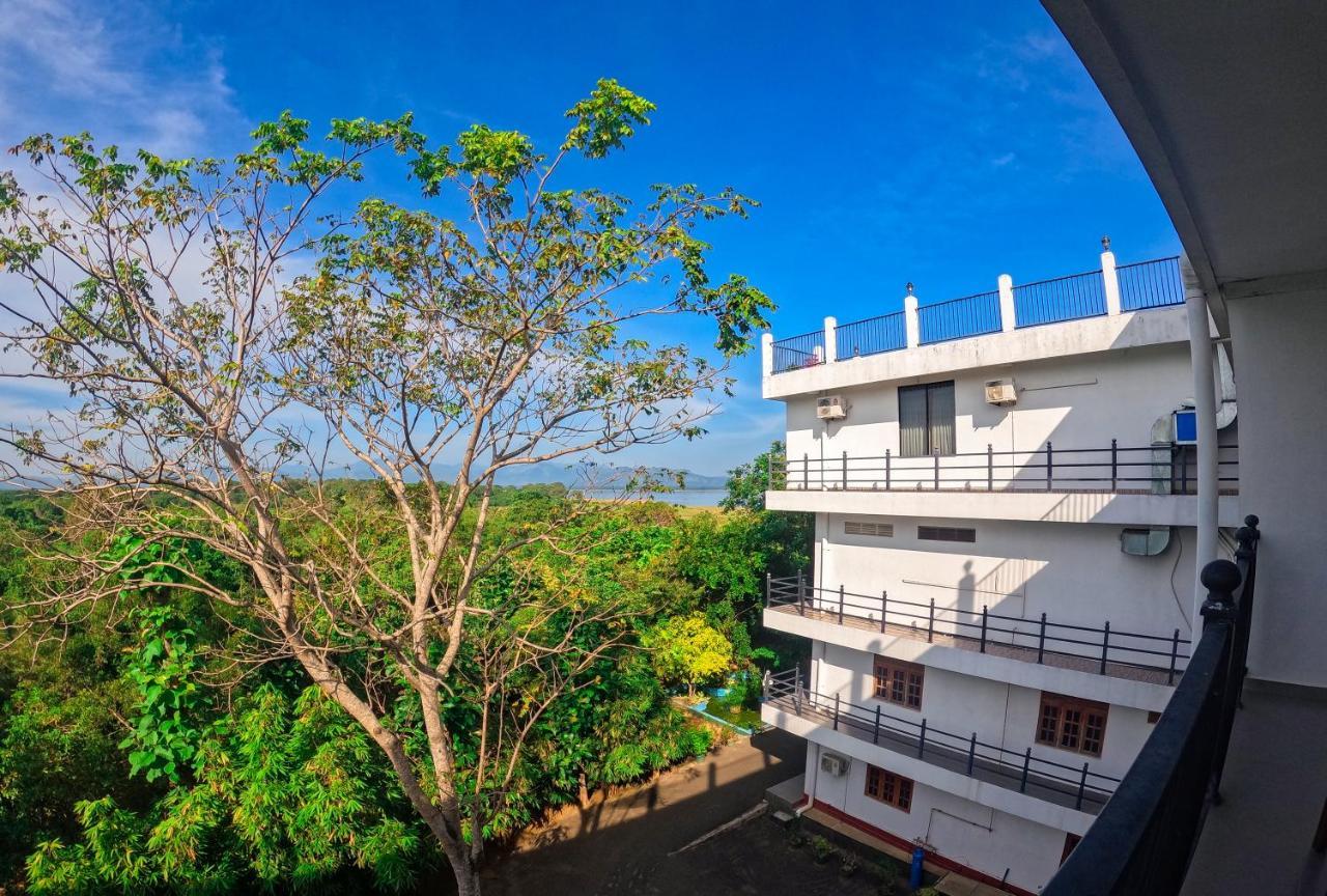 Centauria Wild Hotel Udawalawe Exterior foto
